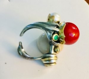 red coroal silver ring 925 quality on the surface