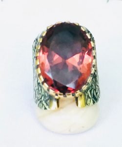 zultatine silver ring changes it color