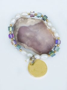 medallion bracelet 2.25 or centimeter 24