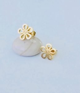 beautiful small flowers earrings