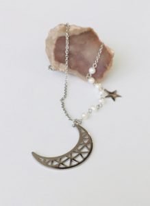 dwarf planet star design pendant heigh 2.5 inches
