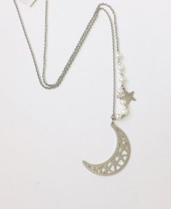 Fresh Water Pearl Chain Moon Form
