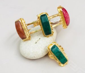 A bracelet and a ring with green agate stones