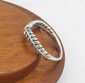 a solid ring on a circle wood