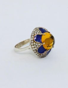 the side view of the yellow citrine