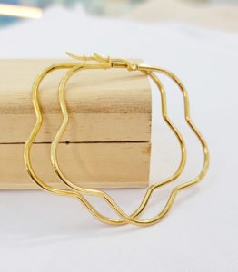 large hoop hearrings gold color