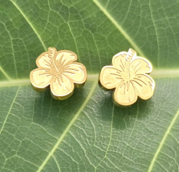 Maga or Amapola Flower Earring - Image 3