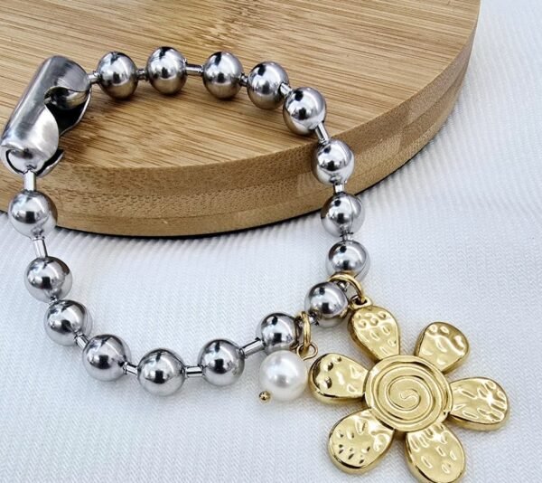 Two Tone Flower Pearl Necklace Bracelet - Image 3