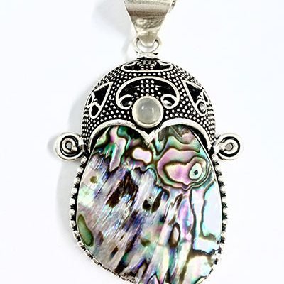 Handcrafted sterling Silver pendant with nacar